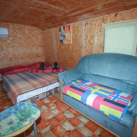 Karavan Štúrovo Zewnętrze zdjęcie