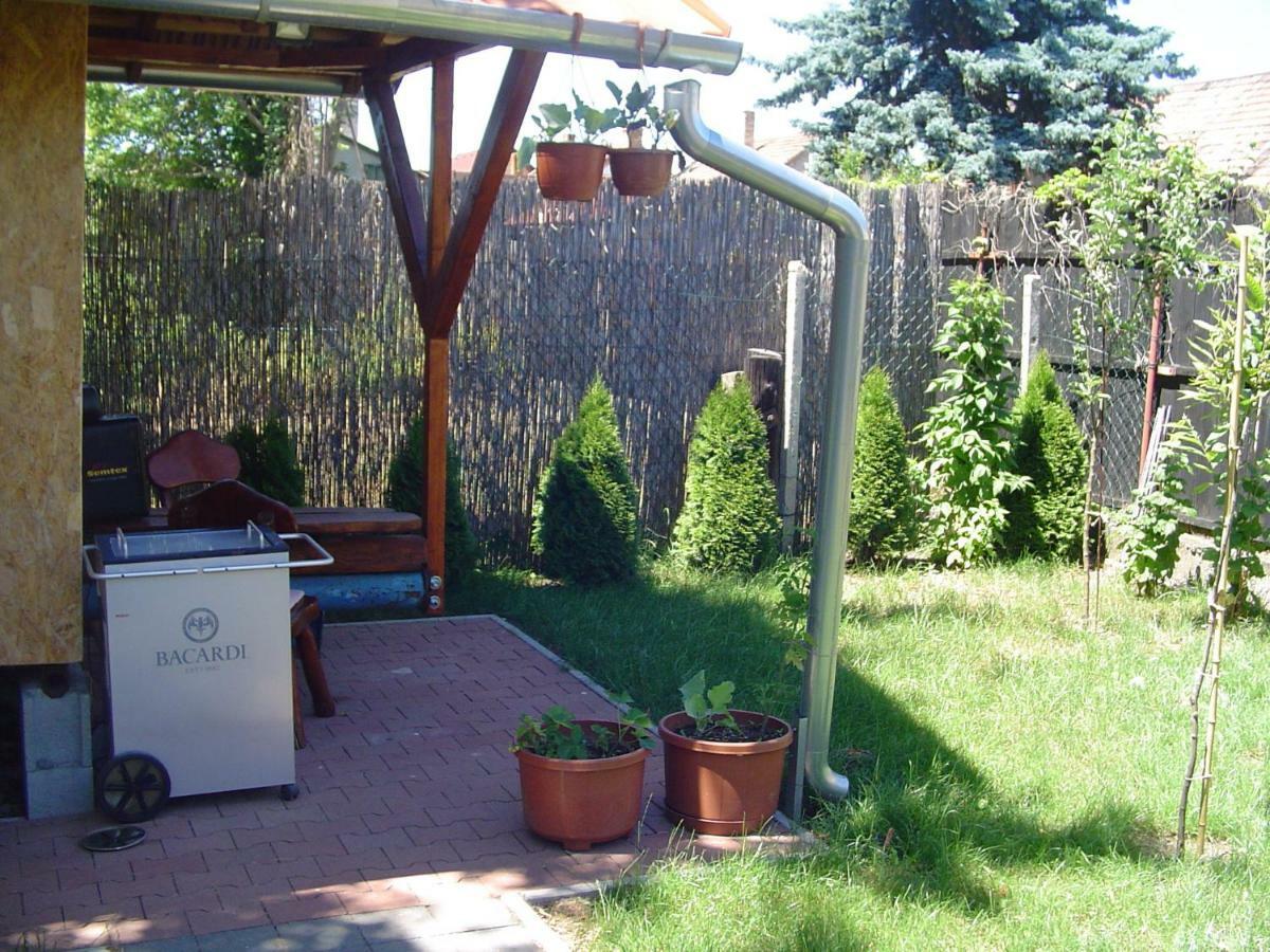 Karavan Štúrovo Zewnętrze zdjęcie